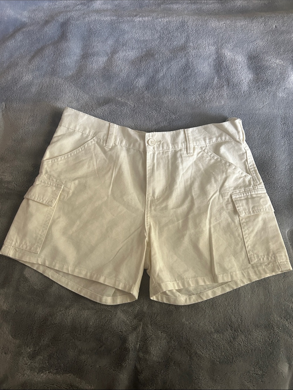 Brandy Melville White Cargo Shorts with Side Pockets and adjustable waist straps